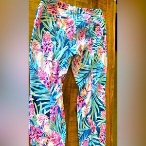 Lilly Pulitzer pants 🩷🩵💚
